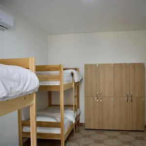 Auberge de jeunesse Me&you, Tirana